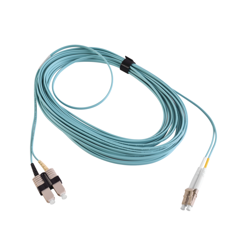Jumper de Fibra Óptica Multimodo 50/125 XGLO OM3, LC-SC Duplex, OFNR, Color Aqua, 10 Metros
