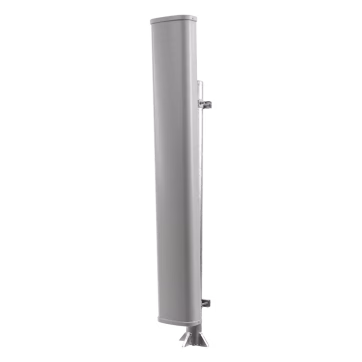 Antena Sectorial para Celular en 1900 MHz con 18 dBi de ganancia.  Antena de Servicio que se utiliza para los amplificadores de señal celular para cubrir comunidades alejadas.