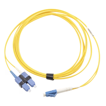 Jumper de Fibra Óptica Monomodo (OS2), XGLO, LC/UPC-SC/UPC Duplex, OFNR, Color Amarillo, 10 Metros