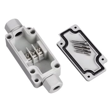 Caja de Conexión Exterior con Terminales Intermedias para 3 Líneas (Tornillo simple). Incluye Glándulas.
